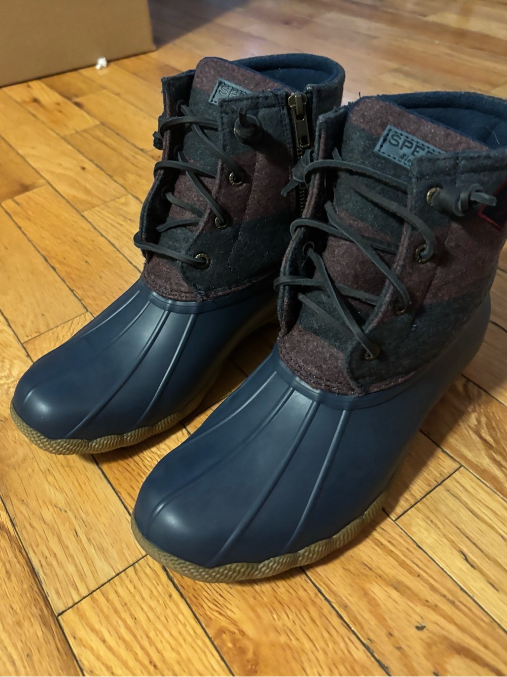 Sperry Navy winter Boots with Burgundy Wool Upper